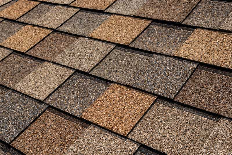 A close up of an Owens Corning shingle installation.