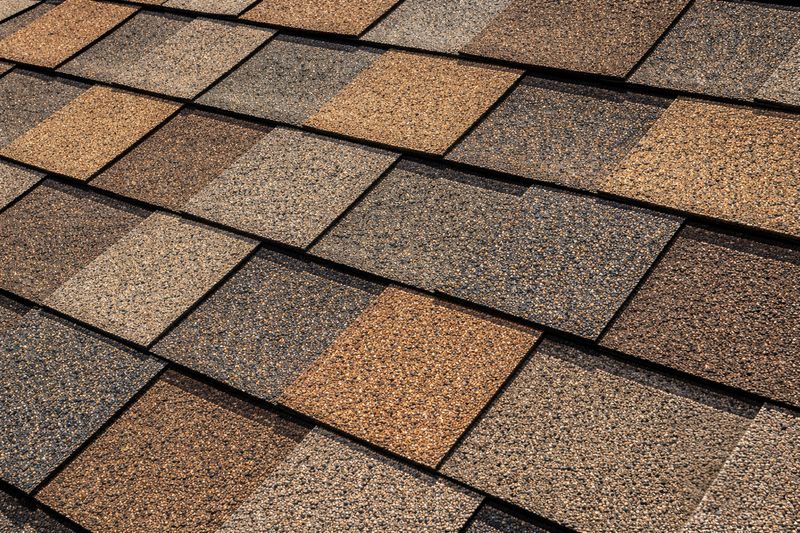 A close up of an Owens Corning shingle installation.