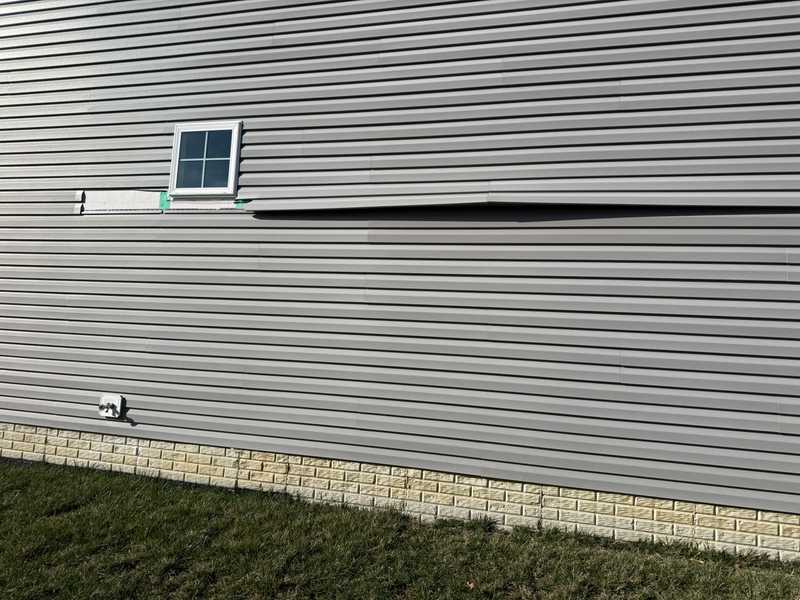 The Columbus, Ohio windstorm causes siding damage and roof wind damage across central Ohio. Call Roof Revivers for a free estimate to repair the damage.