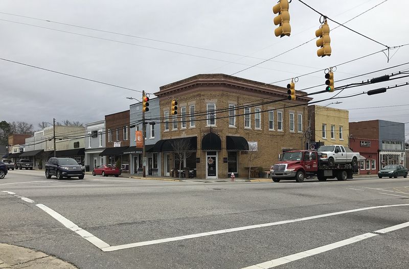 Roof Revivers is the best roofing contractor in Angier, North Carolina.