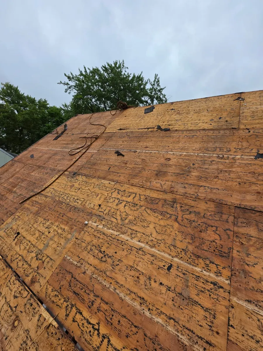 Roof deck ready for underlayment on a Columbus, Ohio roof replacement