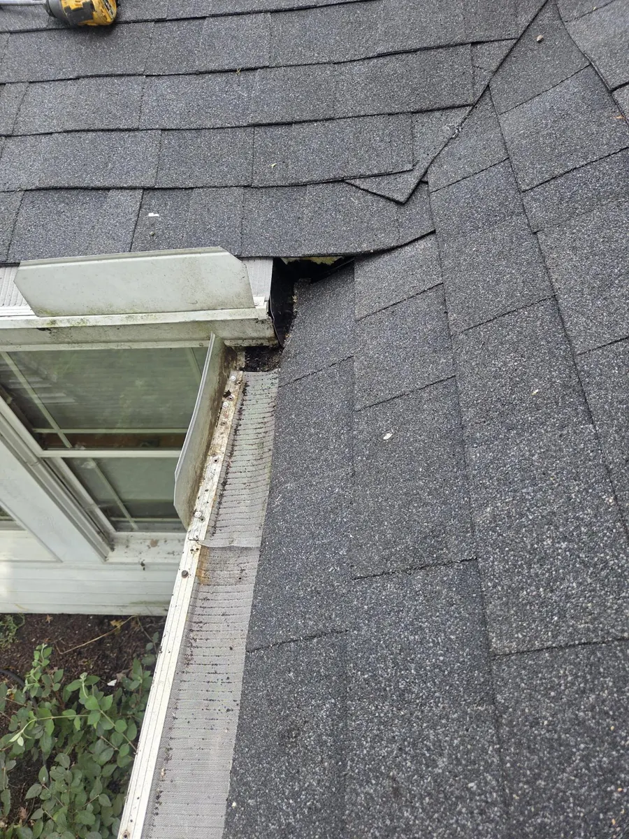 New shingles at the repaired inside corner in Westerville, Ohio