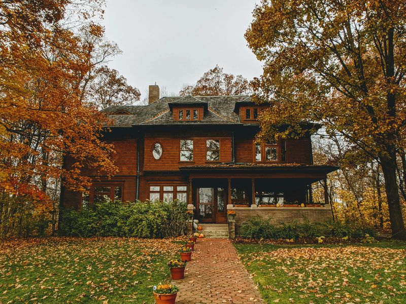 How much does roof repair and roof replacement cost in Pickerington Ohio?